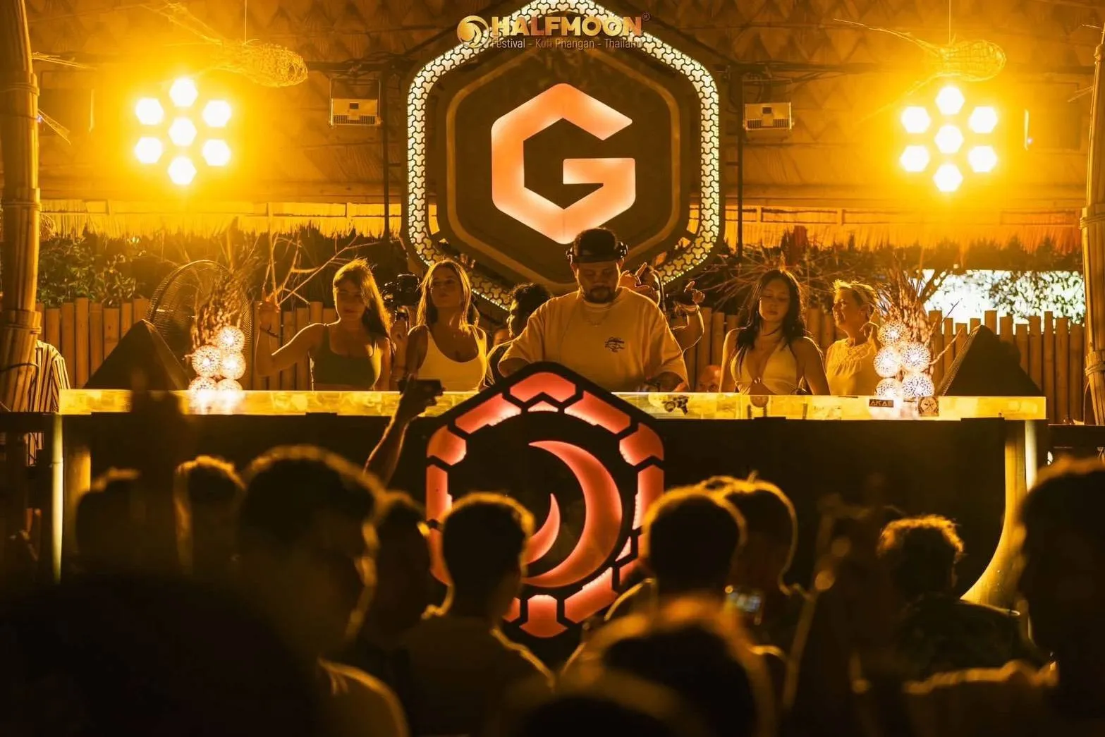 Halfmoon Harmony Beach Party Koh Phangan – DJ booth with a glowing G logo