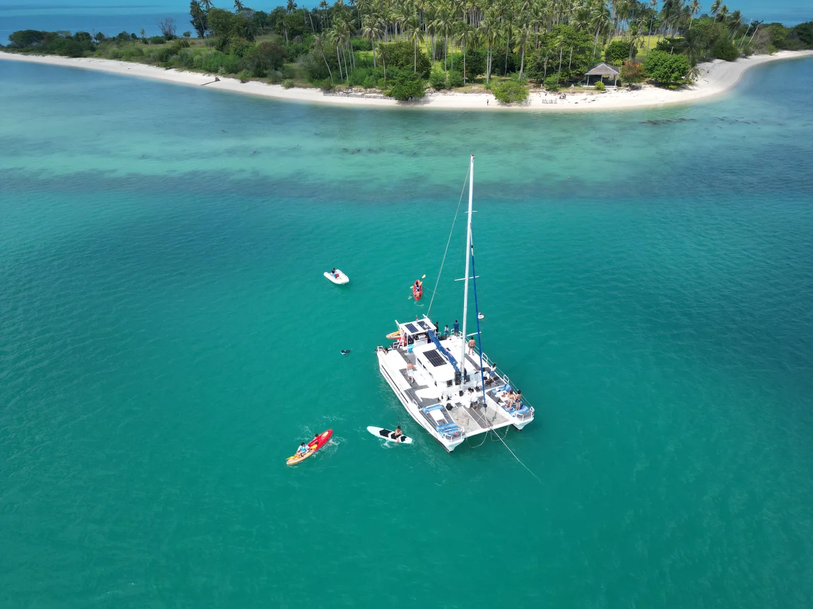 Noleggio privato di catamarano a Koh Samui