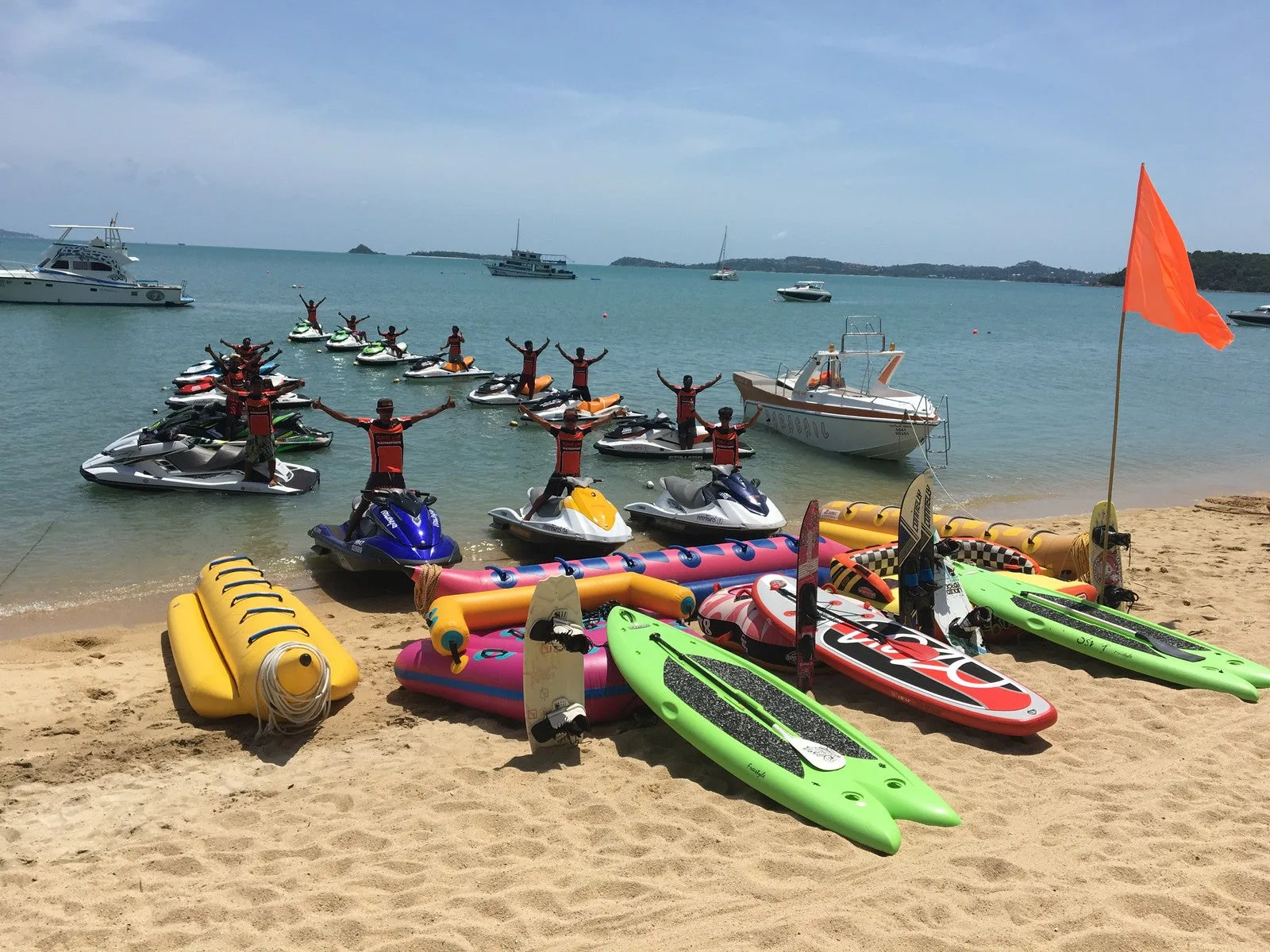 Water Sports Package 1 Koh Samui – banana boats, ski sofas and paddle boards on the beach